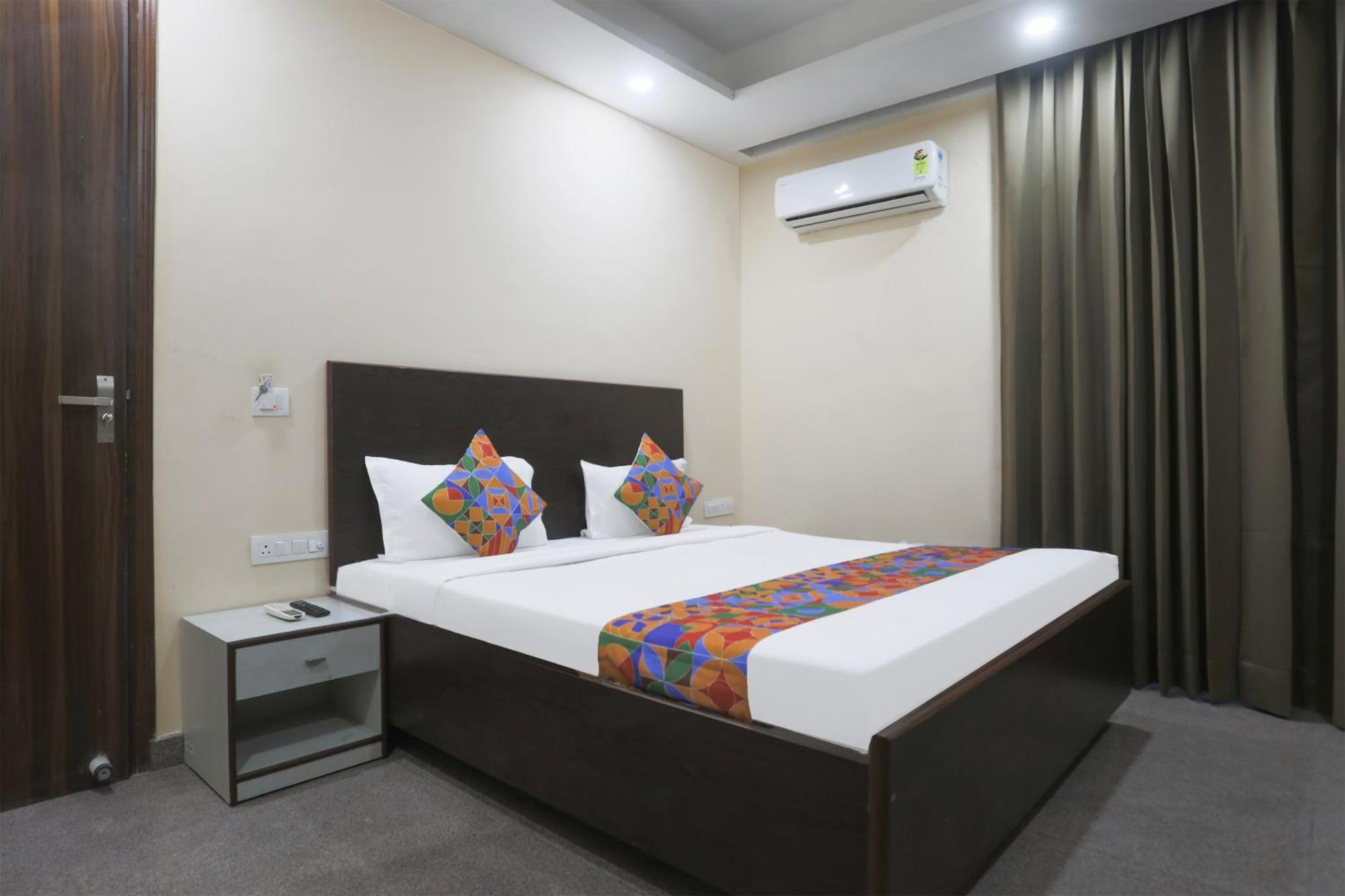 Fabhotel Bliss Premium Gurgaon Exterior photo